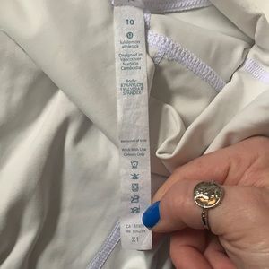 White lululemon leggings